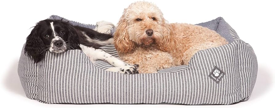 Danish Design "Maritime" Snuggle Dog Bed